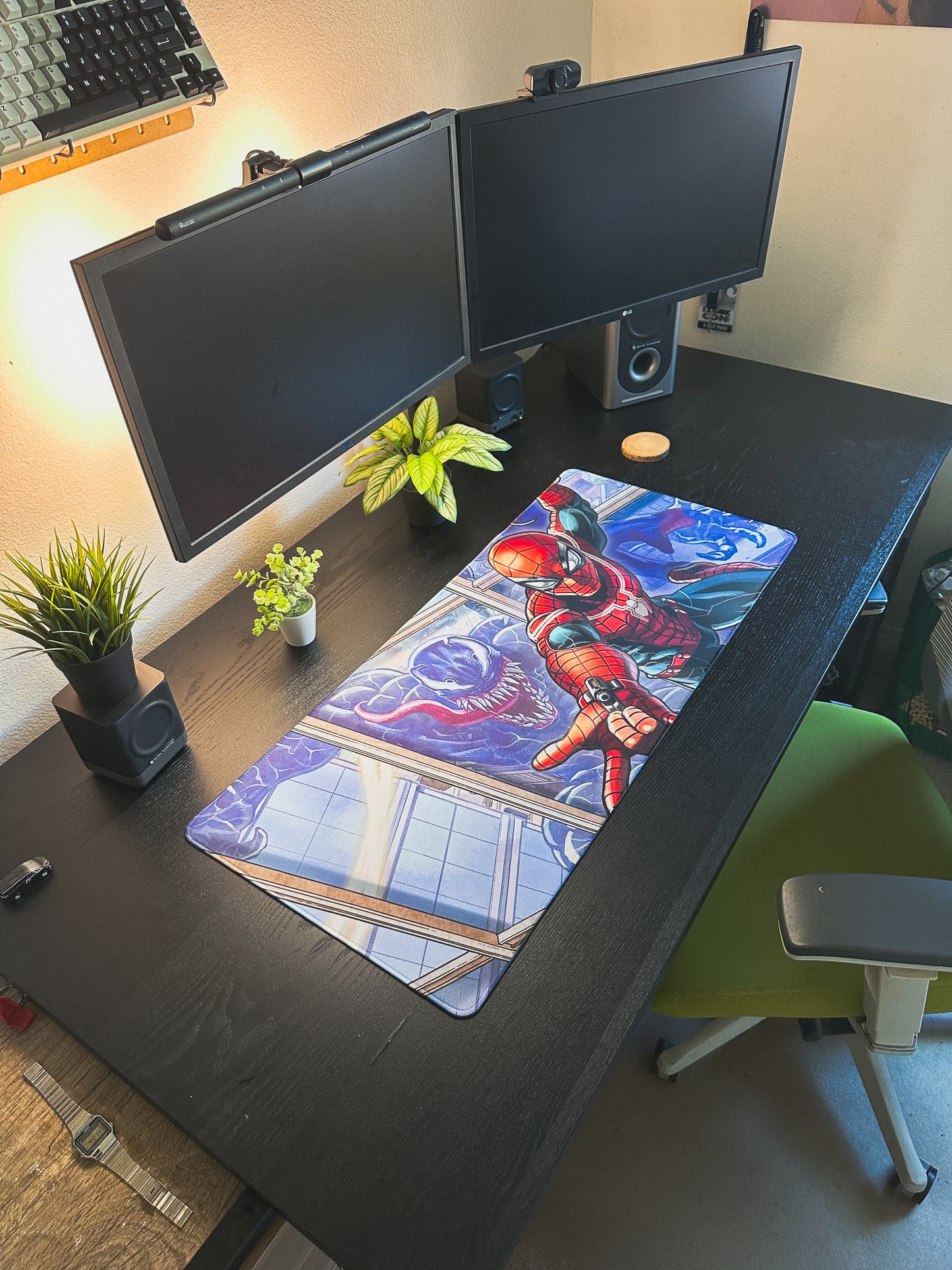 Spiderman vs Venom Deskmat | 90x40cm | Comic Inspired